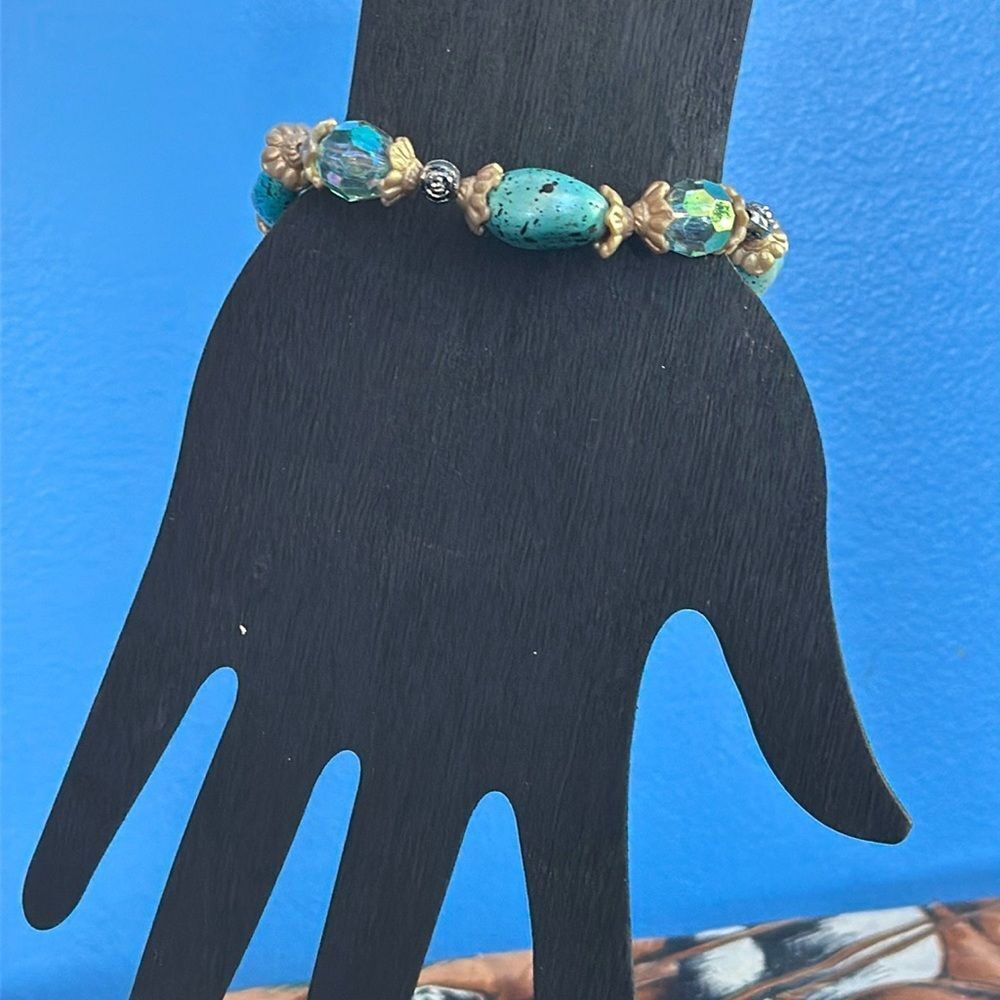 Women’s Pale Blue Speckled Bead Stretch Bracelet Fashion Jewelry Elastic